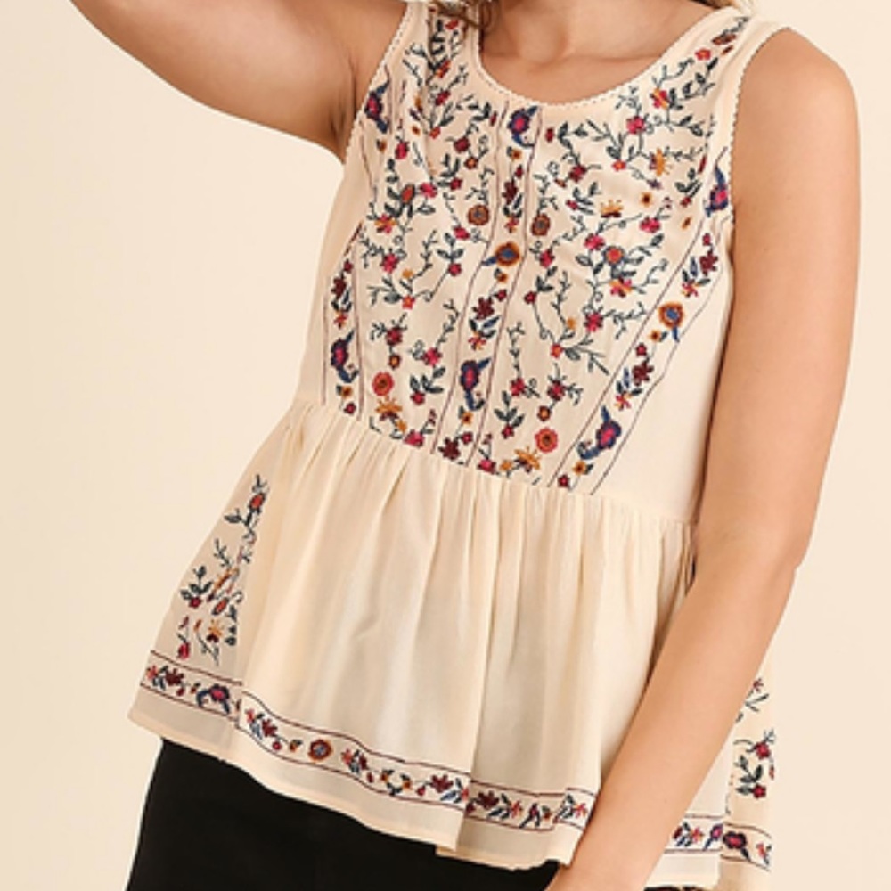 Umgee Embordered Floral Cream Tank Size Medium